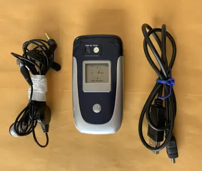 Motorola V360 Original GSM Flip Mobile Phone-Bluetooth-Unlocked, View more