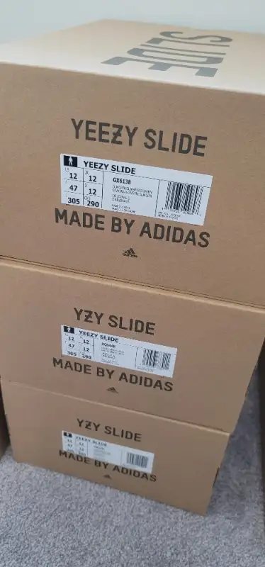 Yeezy Slide Glow Green size 12 brand new (won on CONFIRMED) in Men's Shoes in Markham / York Region - Image 4