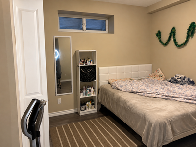 Basement room for rent near UFM. Seprate entrance ,kitchen and laundry. 1 min walk to bus stop. 3-4...