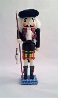 Bombay Company Scottish Fisherman 10-inch Nutcracker Figure