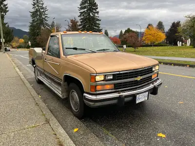 1988 Chevrolet C3500 6.2L Diesel RWD I’m selling my awesome OBS chevy truck ( 482 XXX km ) that I bo...