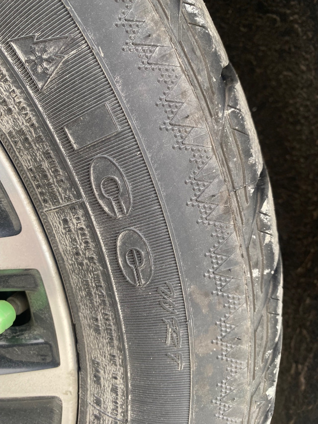 Used winter tire  in Tires & Rims in City of Halifax - Image 4