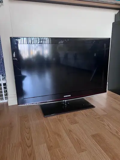 Samsung 32 inch TV, View more