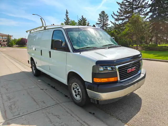 2019 GMC Savana 2500 Cargo Van