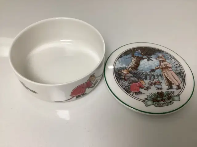 Villeroy & Boch winter themed mugs, plates, trinket/candy boxes in Kitchen & Dining Wares in Mississauga / Peel Region - Image 4