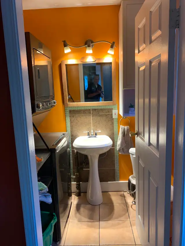 Nelson Downtown Heritage  3 bedroom with Lower Level Shop in Houses for Sale in Nelson - Image 10