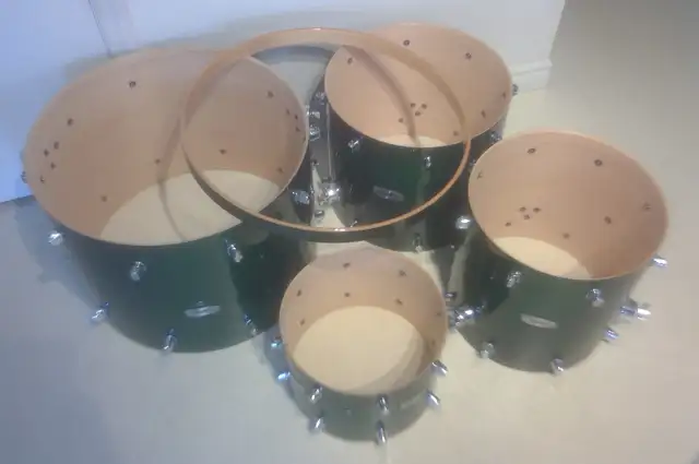 Vtg 1960's 4pc Turquoise Oyster Pearl Drum Kit - Time Capsule A+ in Drums & Percussion in London - Image 8