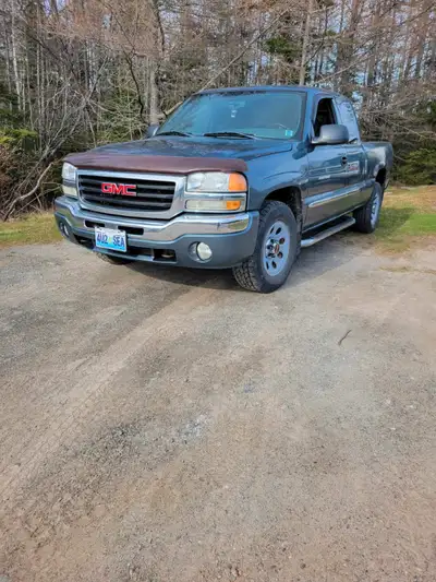 2007 GMC 4x4 Extended Cab