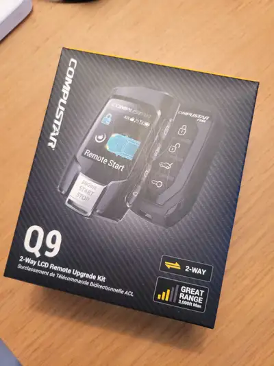 Compustar Q9 - 2Way RFX Bundle BRAND NEW Model: RFX-2WQ9-FM 2-Way LCD Confirmation 2-Way Alarm Alert...