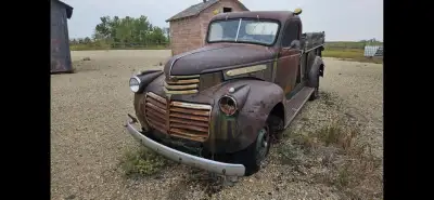 Super rare 1946 GMC pickup truck project, This would be a great father son project or company advert...