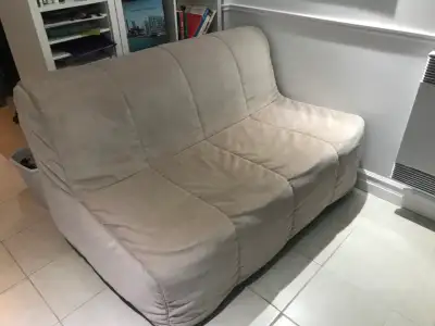 Belle housse en velour côtelé - n’est plus vendue, mais elle ressemble aux photos d’IKEA, une teinte...