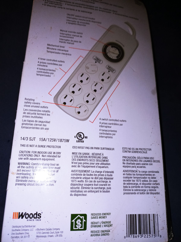 NEW WOODS 8 OUTLET POWER STRIP & TIMER in Other in Sarnia - Image 2