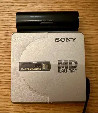 Sony MZ-E35 MiniDisc Player Walkman, View more