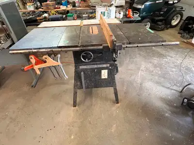 For sale a Rockwell/Beaver 10” HD table saw! C/W some dato blades! 110/220V. Table bed size is 53” L...
