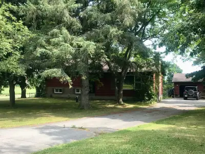 Country Home in Harrowsmith