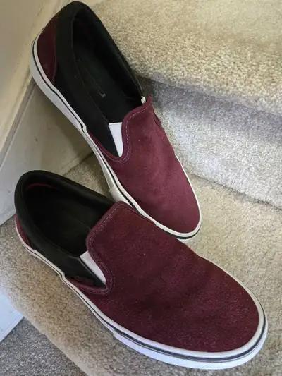 Step into style with these Vans Slip Ons! These size 8 shoes are made from a gorgeous shade of burgu...