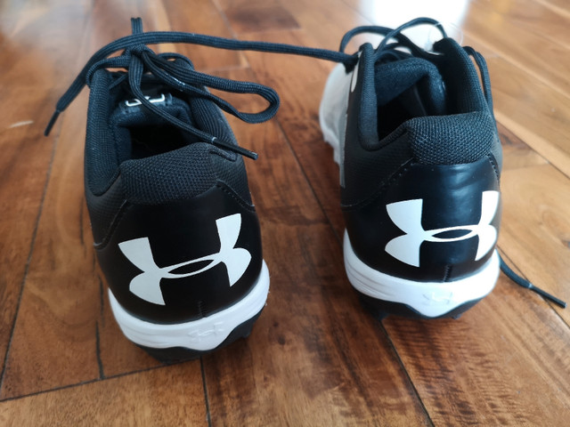 Brand new size 6.5 under armour shoes  in Other in Victoria - Image 3