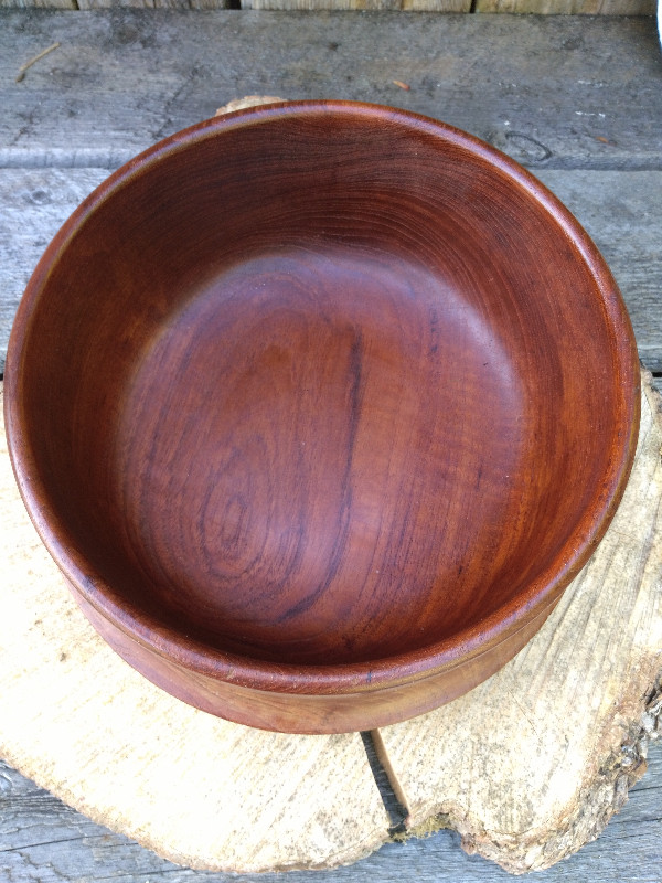 Beautiful Wood Turned 9 Inch By 4.5 Inch Deep Salad or Nut Bowl in Arts & Collectibles in Sunshine Coast - Image 3