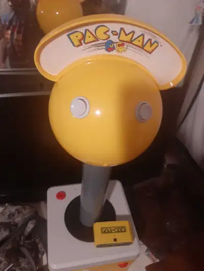 Relive the arcade days with this used 1UP Pacman Plug N Play Arcade! It's in good condition and read...