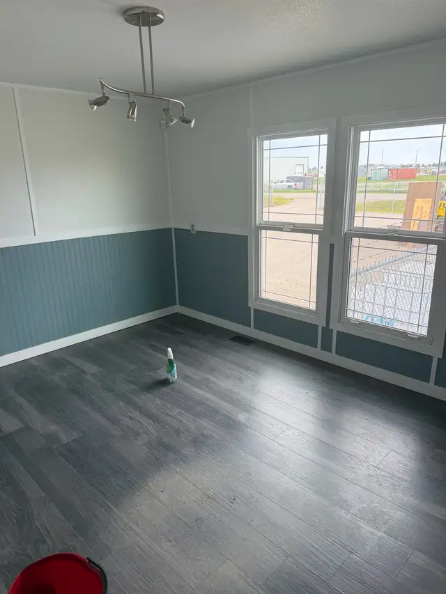 Commercial Yard & Office Space