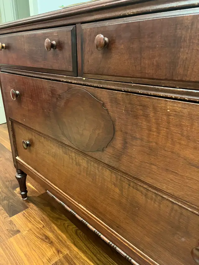 Mahogany bedroom set double bed size, dresser and 2 end tables in Beds & Mattresses in City of Toronto - Image 8