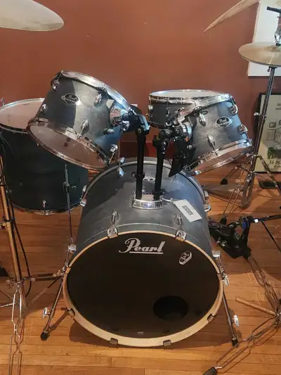 Pearl Export Drums Kit, View more