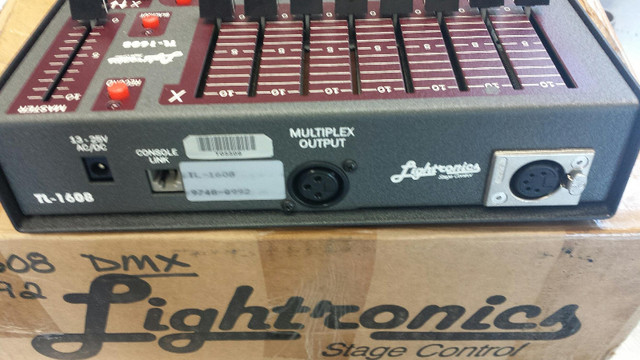 Lightronics TL1608 Light controller in Performance & DJ Equipment in Edmonton - Image 4