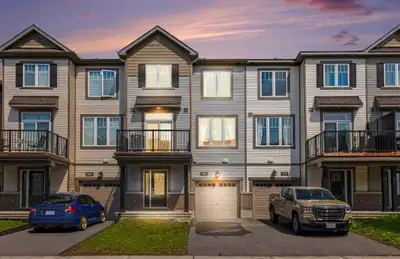 Female only (single occupancy) Luxury Room for Rent – Quinn’s Pointe, Barrhaven South ✨ Fully Upgrad...