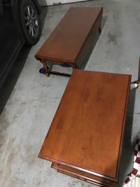 Solid maple coffee and side tables-good condition