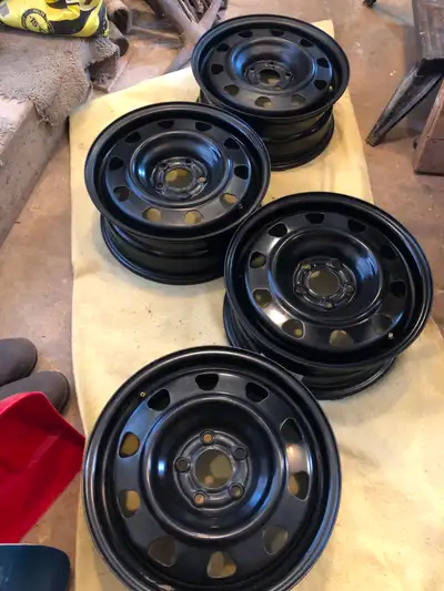 like new $165 OBO 16 inch 16x6.5/5-110/ET45/CB65.4 Common tire size 205/55/r16 Bore ~65mm