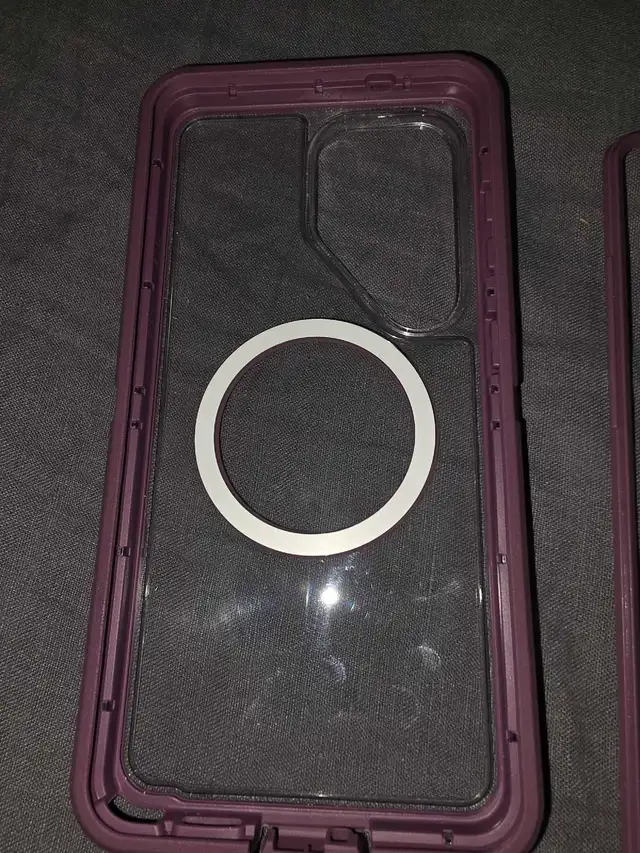 s26 ultra outerbox purple in Cell Phone Accessories in Hamilton - Image 4