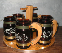 BEER MUGS WITH TRAY