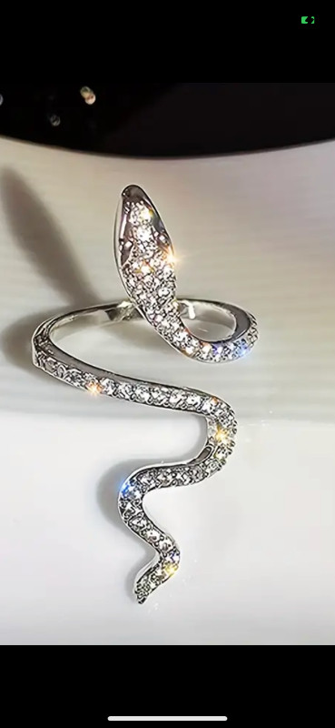 Snake Design Ring in Jewellery & Watches in Victoria