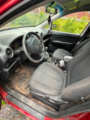 2008 Kia Rondo
