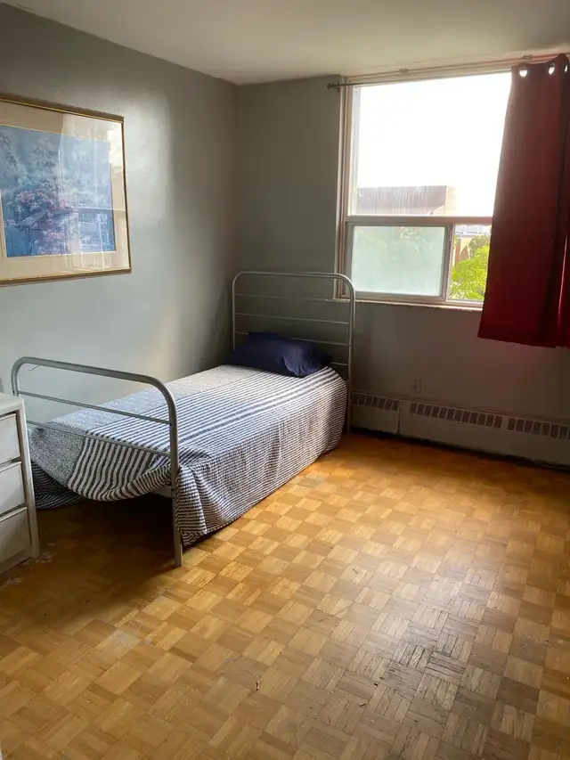 clean nice Room for rent immediately 63871255192321120