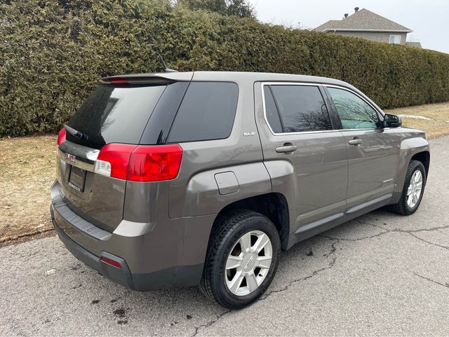 2012 GMC terrain très faible kilométrage — photo 2