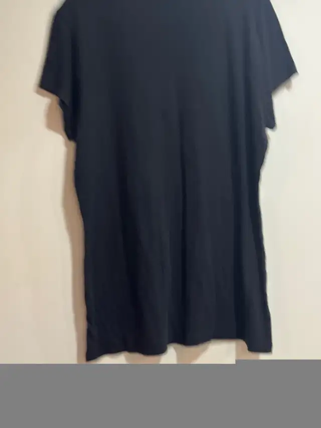 Calvin Klein black T-shirt sz S in Women's - Tops & Outerwear in Mississauga / Peel Region - Image 4