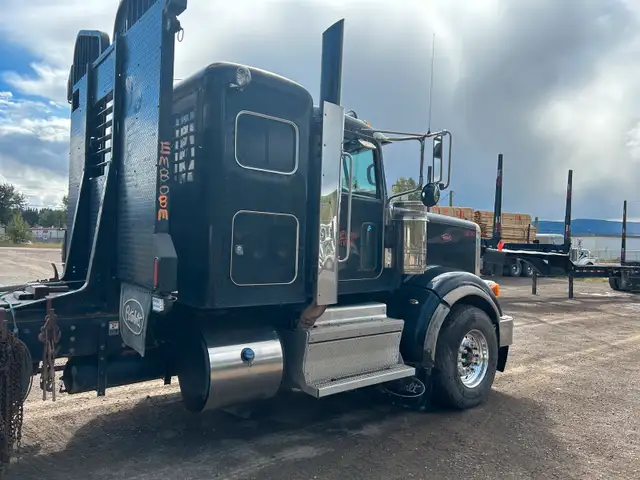 2020 367 Peterbilt  in Heavy Trucks in Houston - Image 3