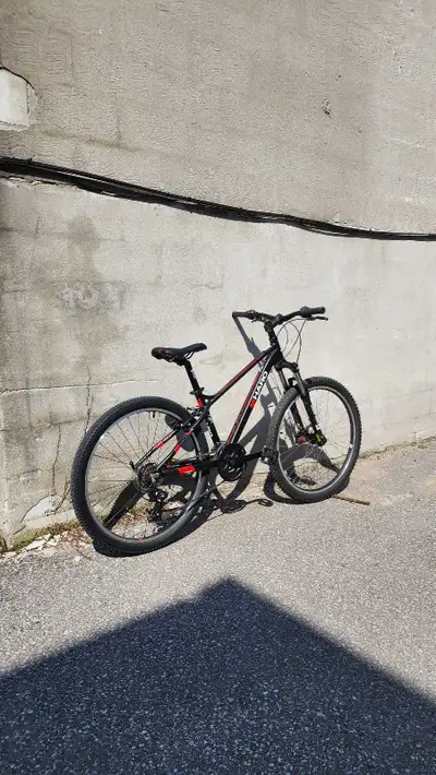 Haro 27.5/26 size Small/Medium Hardtaill Mountain bike, View more