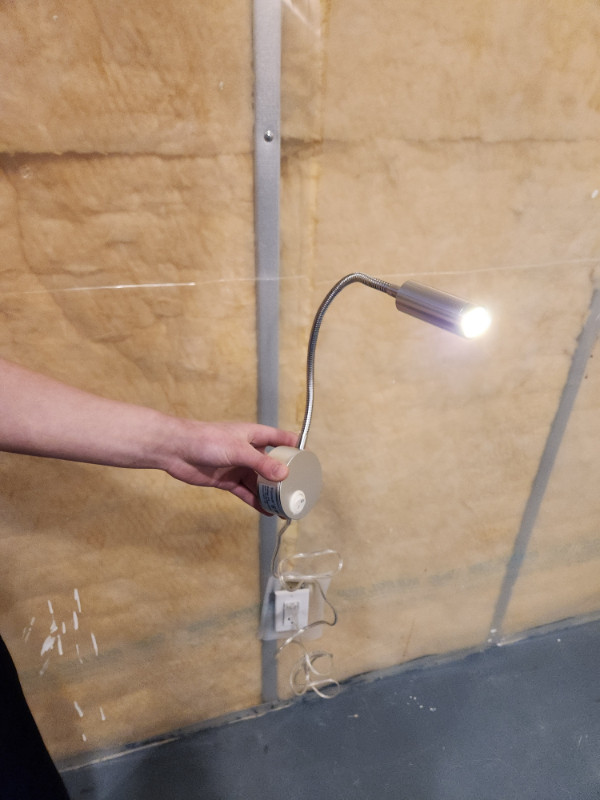 Bedside Wall Light in Indoor Lighting & Fans in Calgary - Image 2