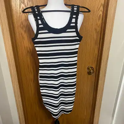 Size small 95% polyester, 5% spandex