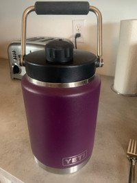 Yeti 1/2 gallon Jug