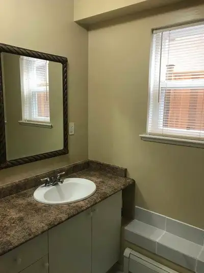 1 Bedroom suite for rent in downtown Squamish. Includes: Heat, Hydro, Full Kitchen/Bath, living room...