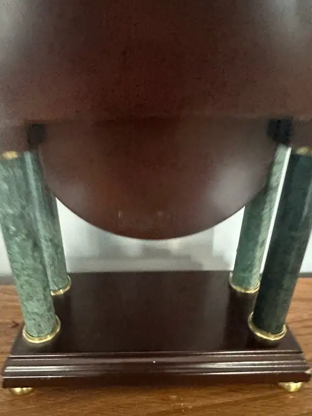  Desktop clock 64877475029505122