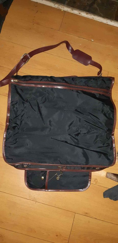 Destination Folding Suitcase Garment Suit Travel Bag Sac Housse dans Rangement et organisation  à Ville de Montréal - Image 3