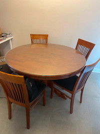 Kitchen / Dining Room Table Set for Sale!