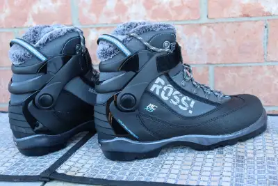 Rossignol BC X5 Cross-Country / Backcountry Ski Boots – EU 43  (, View more
