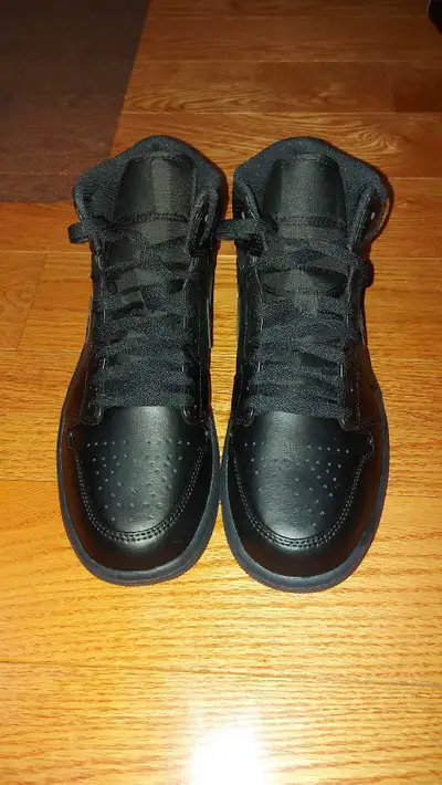Air Jordan 1 Mids Triple Black, View more