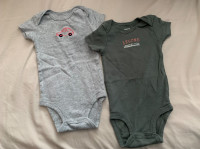 2 Carter's Onesies- size 6 months (LOT $10)