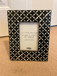 Chapters Indigo 4x6 picture frame